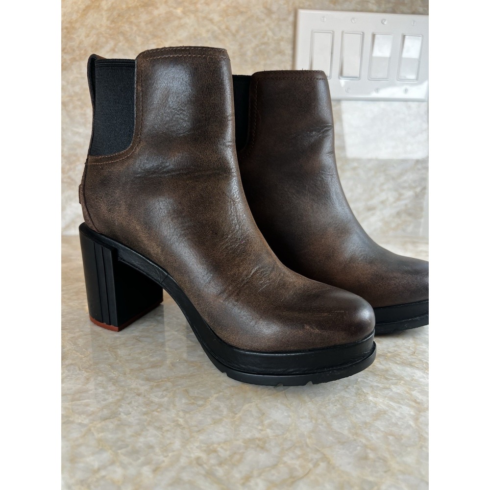 Sorel Blake Chelsea Booties Sz 7 Waterproof Leather Brown and Black Block Heel